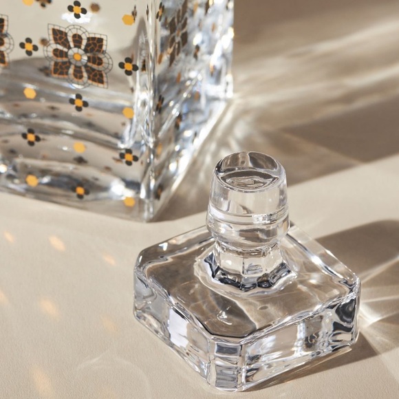 LAST ONE🔥Bistro Tile Decanter - Picture 4 of 11